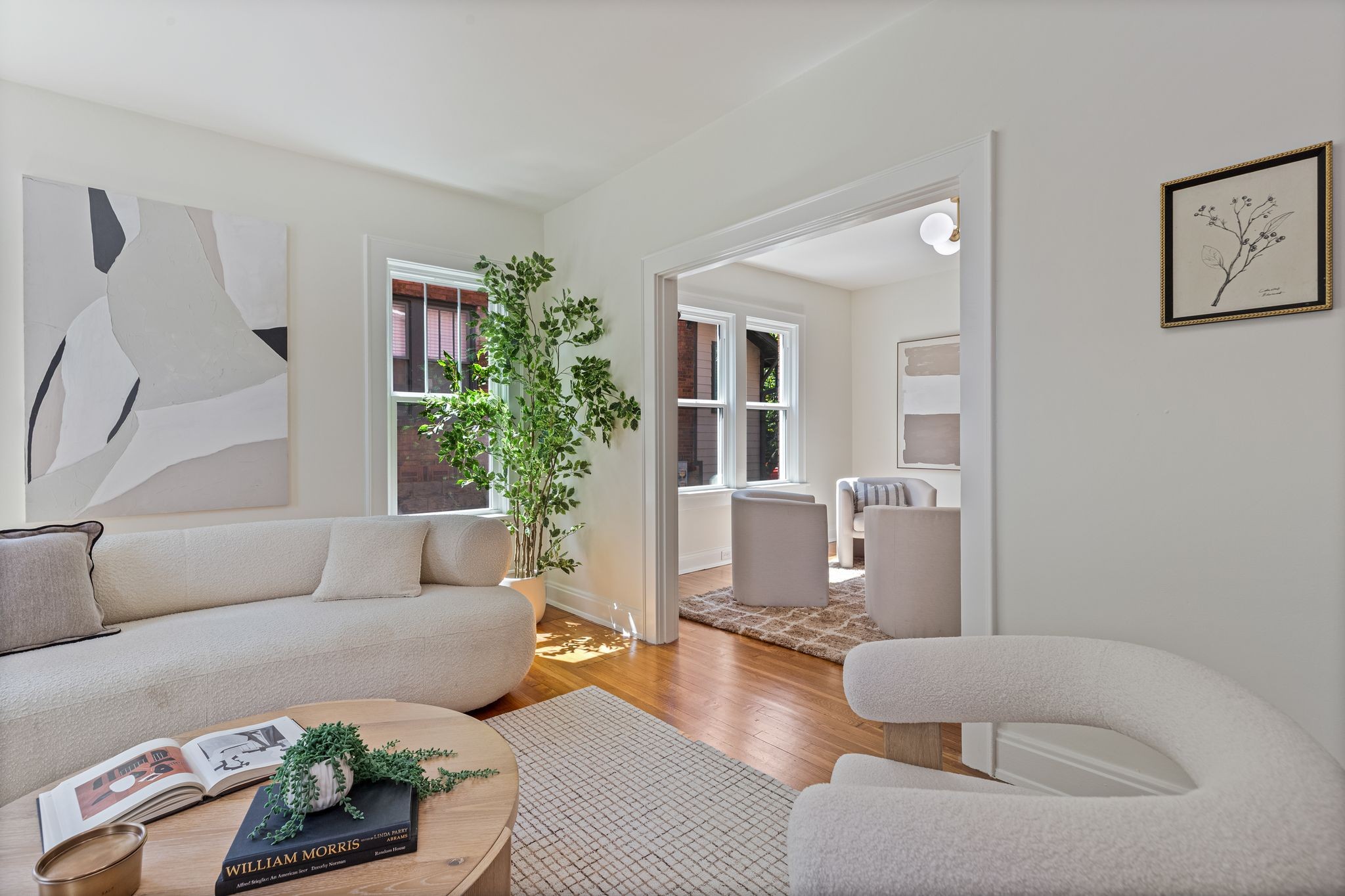 2005 Convent Place, Unit 1 Nashville, TN 37212 - Photo 15 of 41 a living room with furniture and a potted plant
