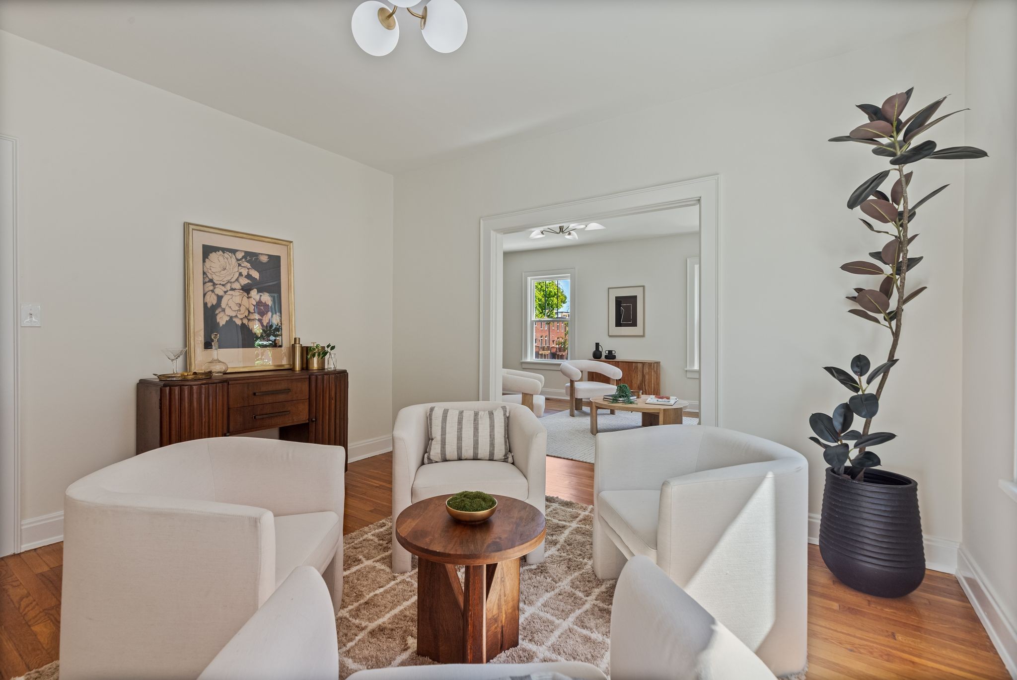 2005 Convent Place, Unit 1 Nashville, TN 37212 - Photo 18 of 41 a living room with furniture and a potted plant
