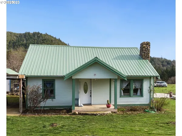 $435,900 | 4359 Canyonville-Riddle Road, Riddle, OR 97469