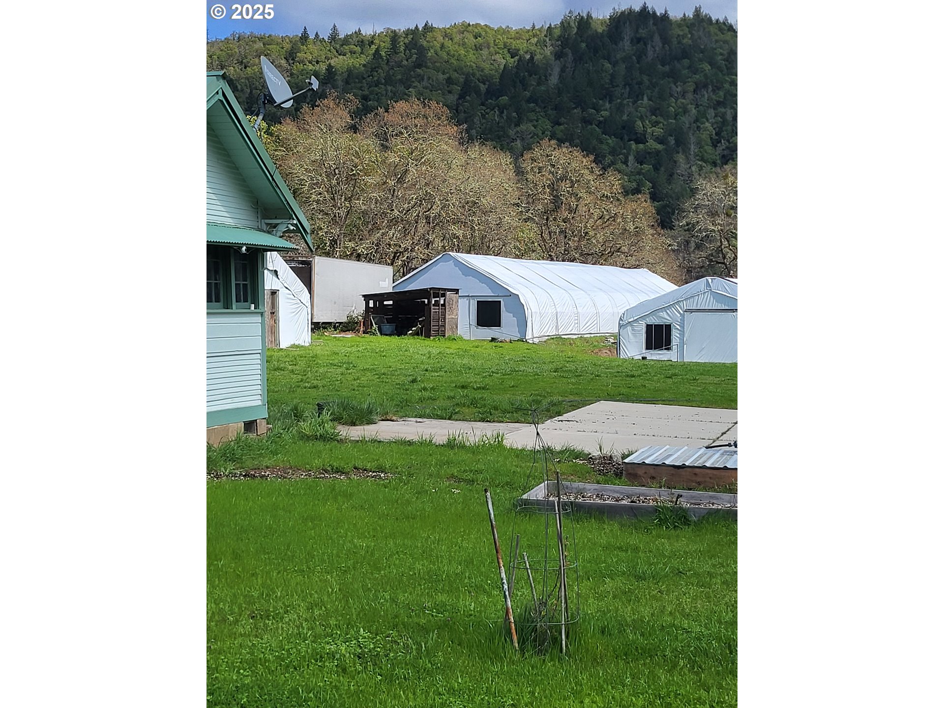 4359 Canyonville-Riddle Road Riddle, OR 97469 - Photo 24 of 32