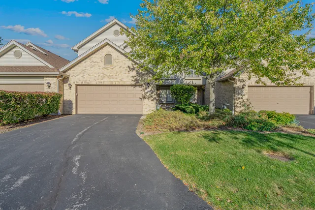$425,000 | 1078 Amber Drive, Lemont, IL 60439