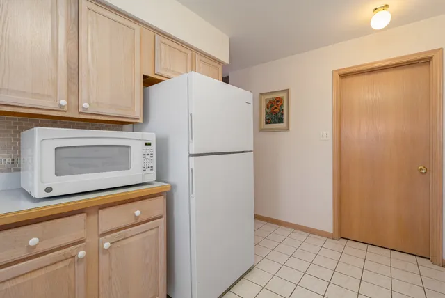 $425,000 | 1078 Amber Drive, Lemont, IL 60439