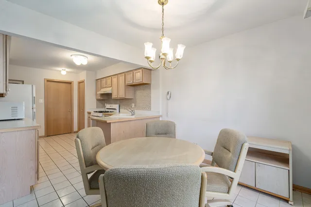 $425,000 | 1078 Amber Drive, Lemont, IL 60439