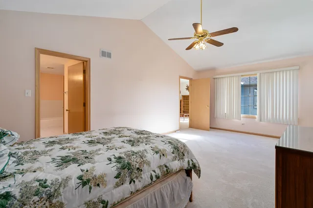 $425,000 | 1078 Amber Drive, Lemont, IL 60439