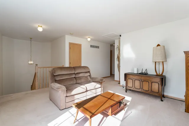 $425,000 | 1078 Amber Drive, Lemont, IL 60439