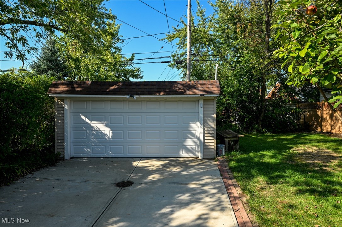 4033 Wyncote Road South Euclid, OH 44121 - Photo 25 of 25 Garage with a lawn