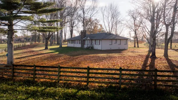 $1,100,000 | 136 Golf Course Road, Menlo, GA 30731