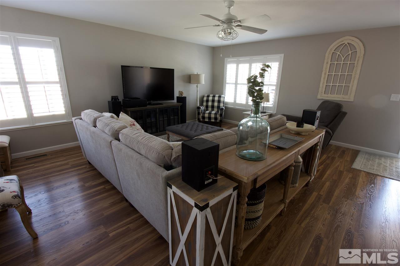 65 Hedge Court Reno, NV 89508 - Photo 4 of 31 Photo 4
