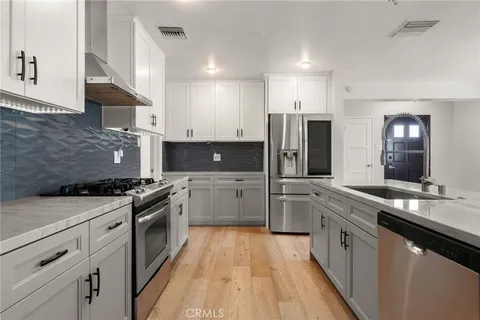 $1,249,000 | 1713 North Pepper Street, Burbank, CA 91505