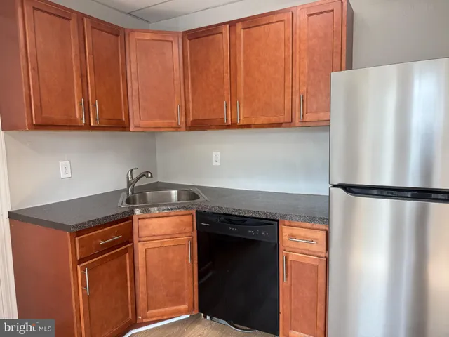 $1,600 | 12 East Glenside Avenue, Glenside, PA 19038