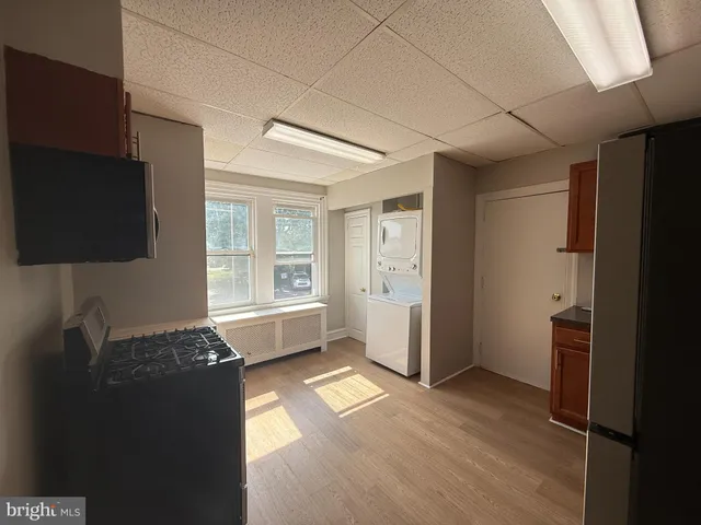 $1,600 | 12 East Glenside Avenue, Glenside, PA 19038