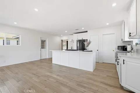 $889,000 | 2165 West 115th Street, Hawthorne, CA 90250