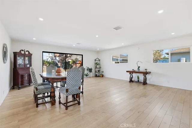 $889,000 | 2165 West 115th Street, Hawthorne, CA 90250