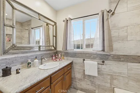 $889,000 | 2165 West 115th Street, Hawthorne, CA 90250