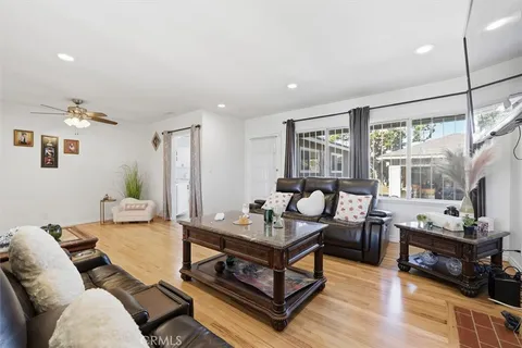 $889,000 | 2165 West 115th Street, Hawthorne, CA 90250