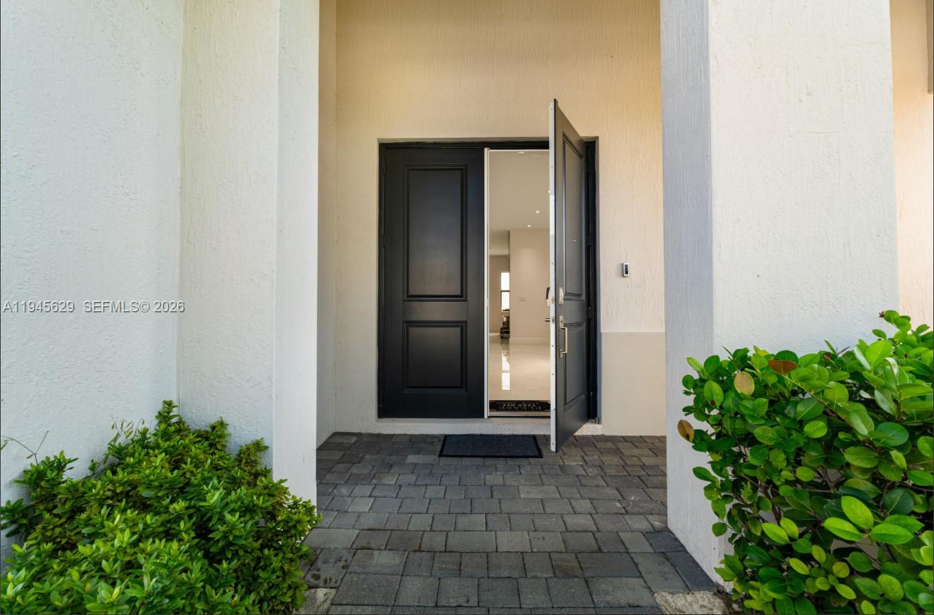 4499 Southwest 173rd Avenue Miramar, FL 33029 - Photo 8 of 11 a view of a bathroom with shower and plants