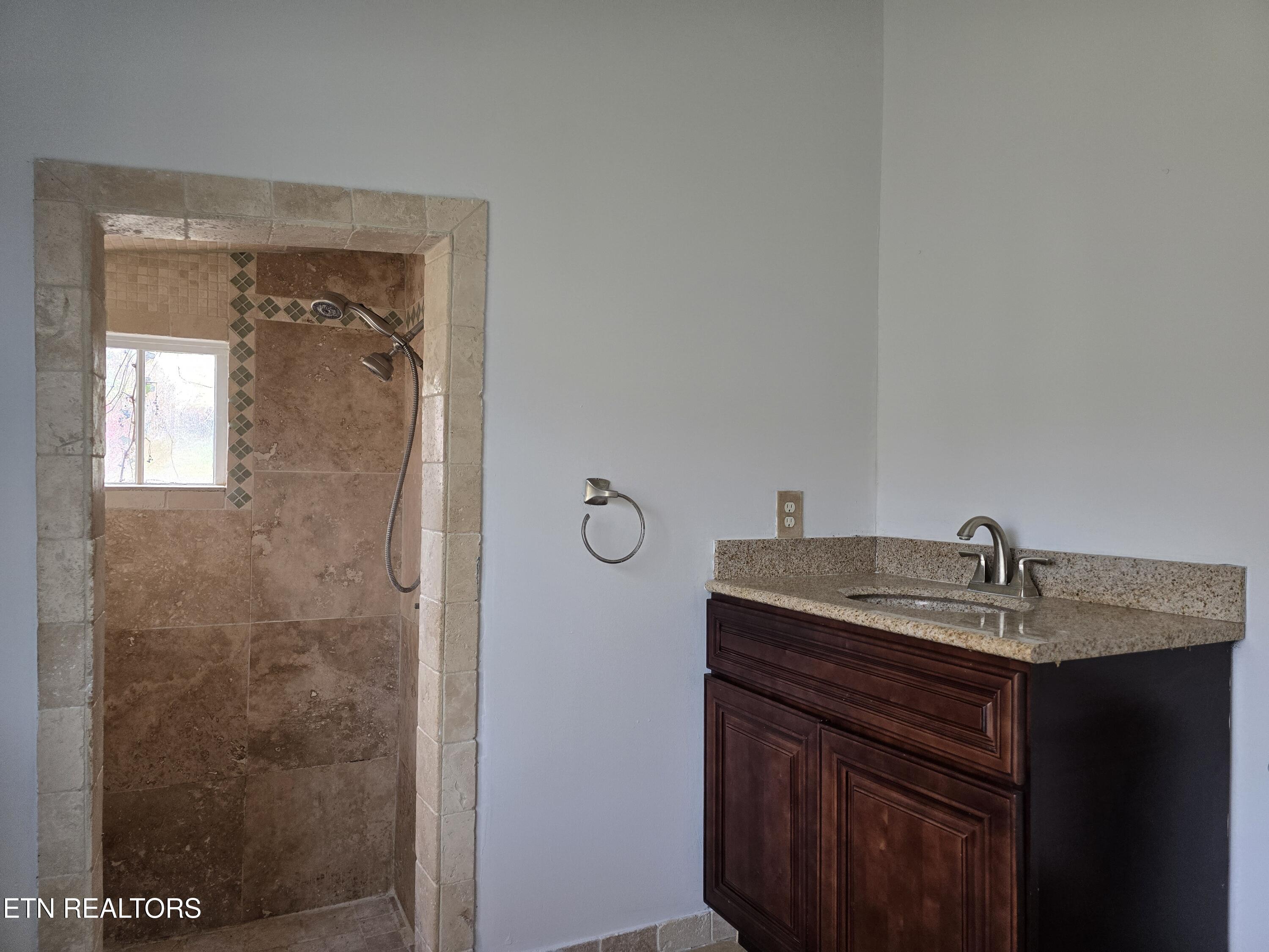 197 Wolfe Road Sneedville, TN 37869 - Photo 24 of 60 20251119_145740