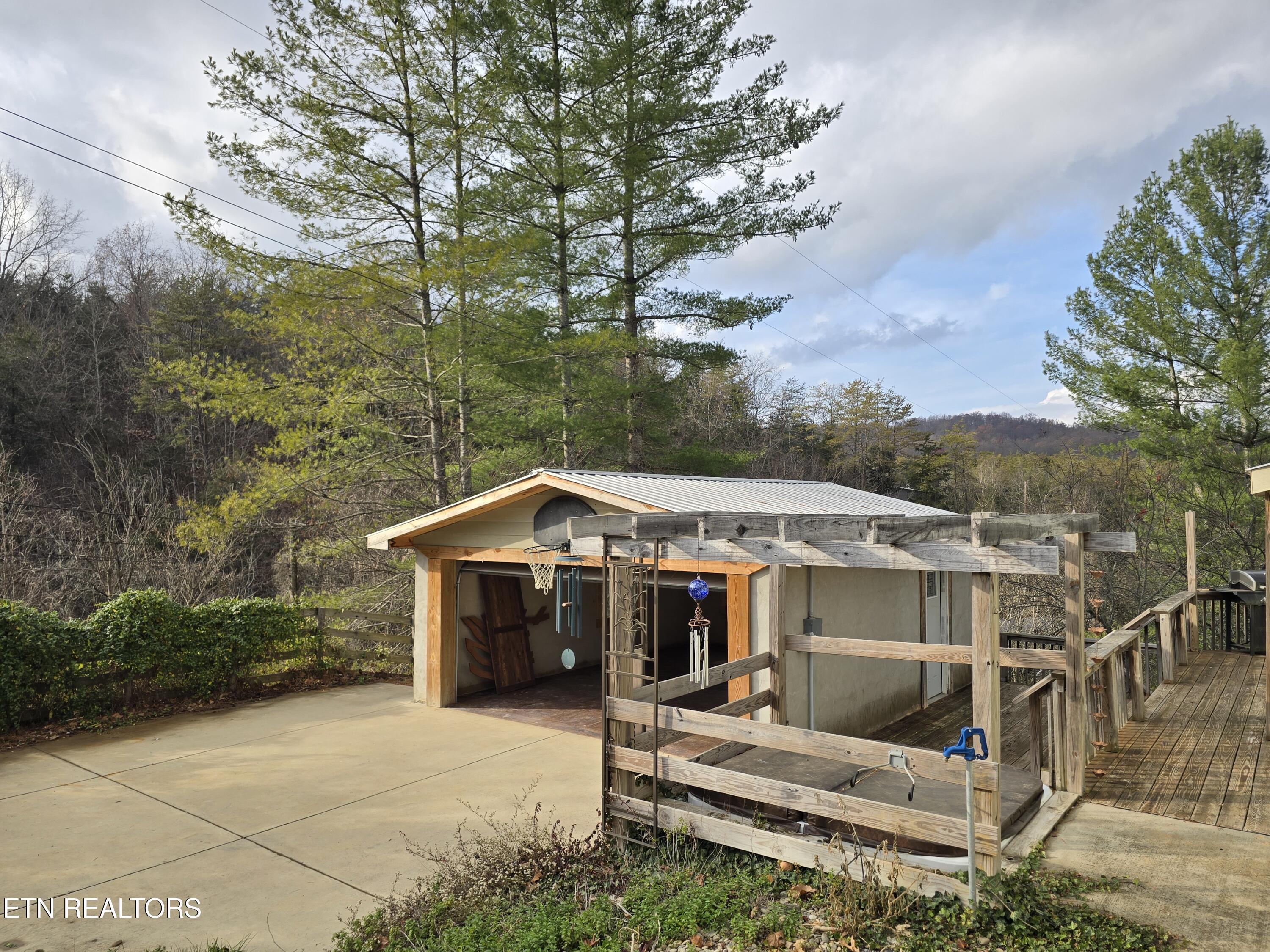 197 Wolfe Road Sneedville, TN 37869 - Photo 5 of 60 20251119_145141