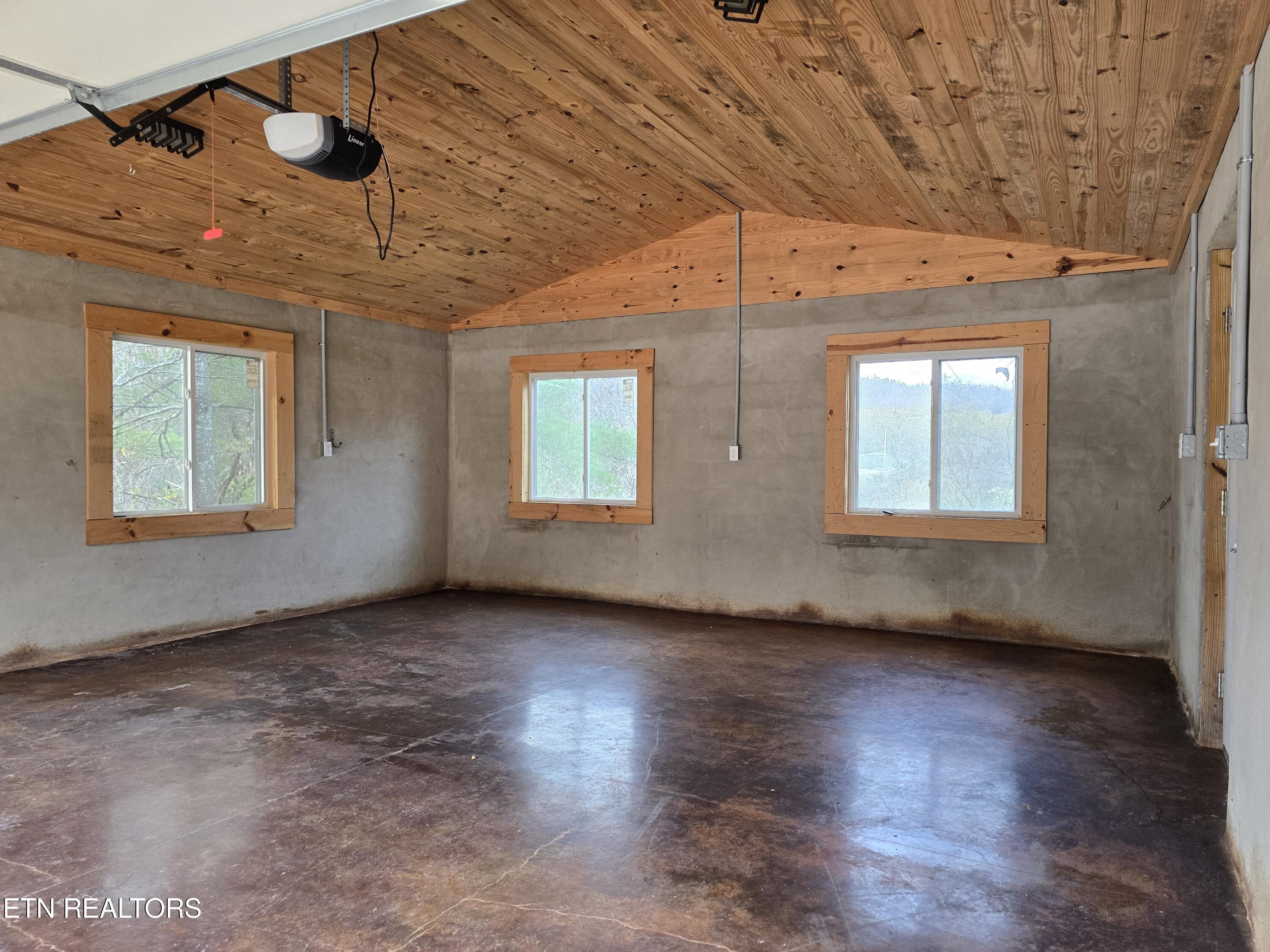 197 Wolfe Road Sneedville, TN 37869 - Photo 56 of 60 20251119_152708