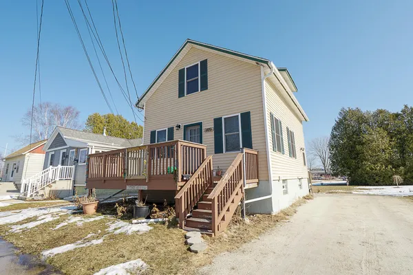 $160,700 | 1419 School Street, Two Rivers, WI 54241