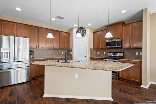 $375,000 | 9919 Copper Rise, Converse, TX 78109