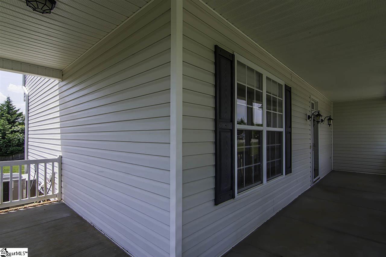 15 Rustcraft Drive Greer, SC 29651 - Photo 4 of 33