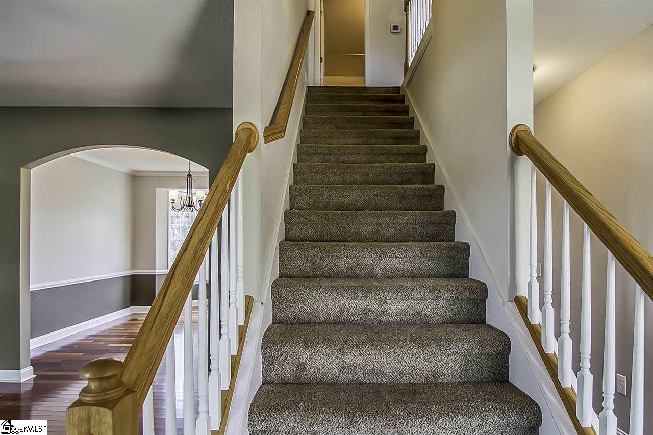 15 Rustcraft Drive Greer, SC 29651 - Photo 5 of 33
