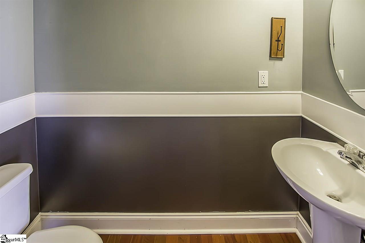 15 Rustcraft Drive Greer, SC 29651 - Photo 8 of 33