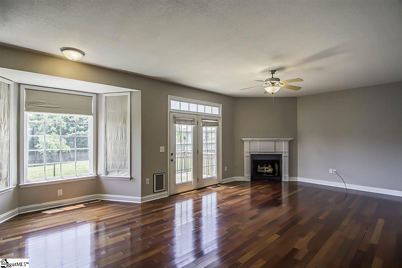 15 Rustcraft Drive Greer, SC 29651 - Photo 9 of 33
