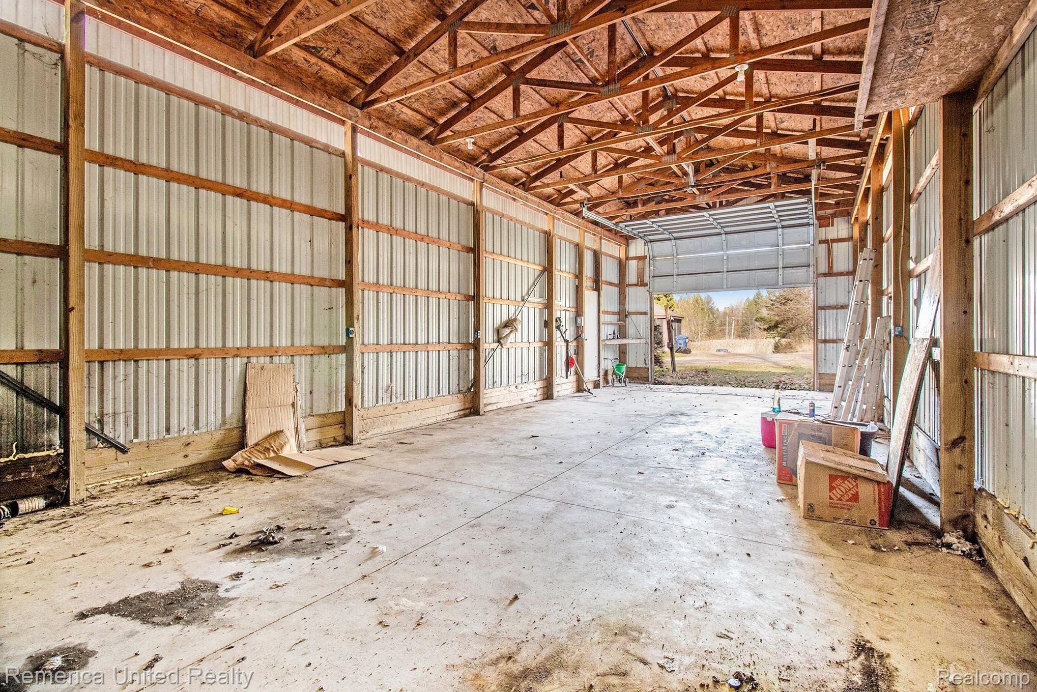 11178 Hyne Road Brighton, MI 48114 - Photo 8 of 33 Pole Barn