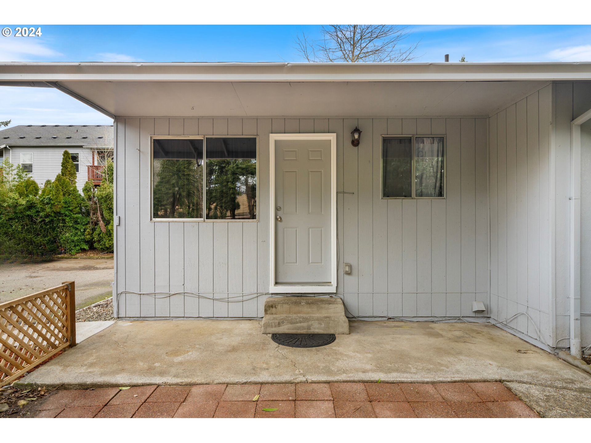 12841 Southeast Foster Road Portland, OR 97236 - Photo 15 of 48 a view of outdoor space