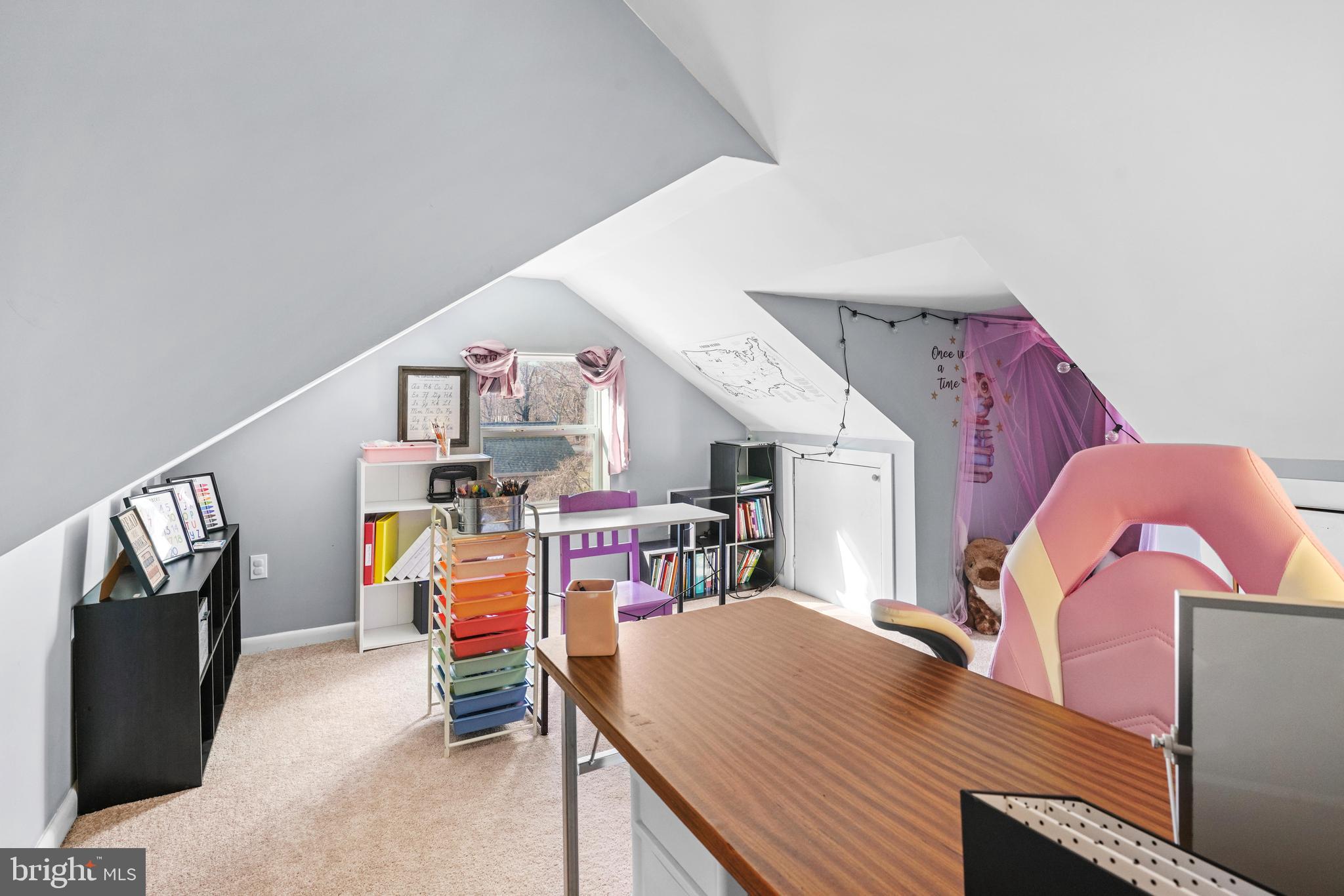 1435 Shadyrest Road Shady Side, MD 20764 - Photo 20 of 36 a living room with furniture and flat screen tv
