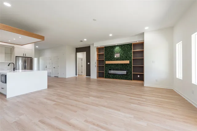 a view of a livingroom with a furniture