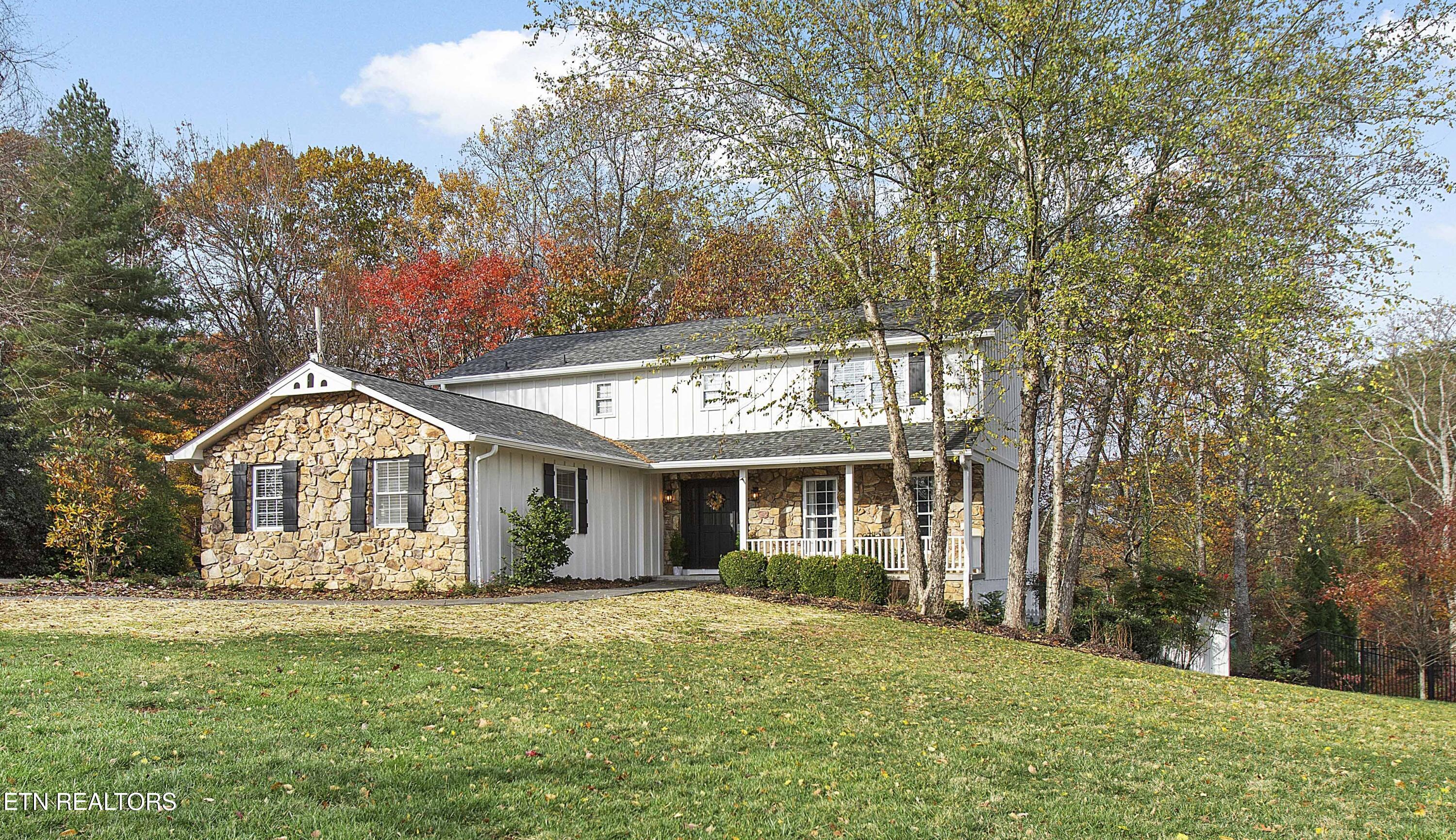 1_Front Exterior