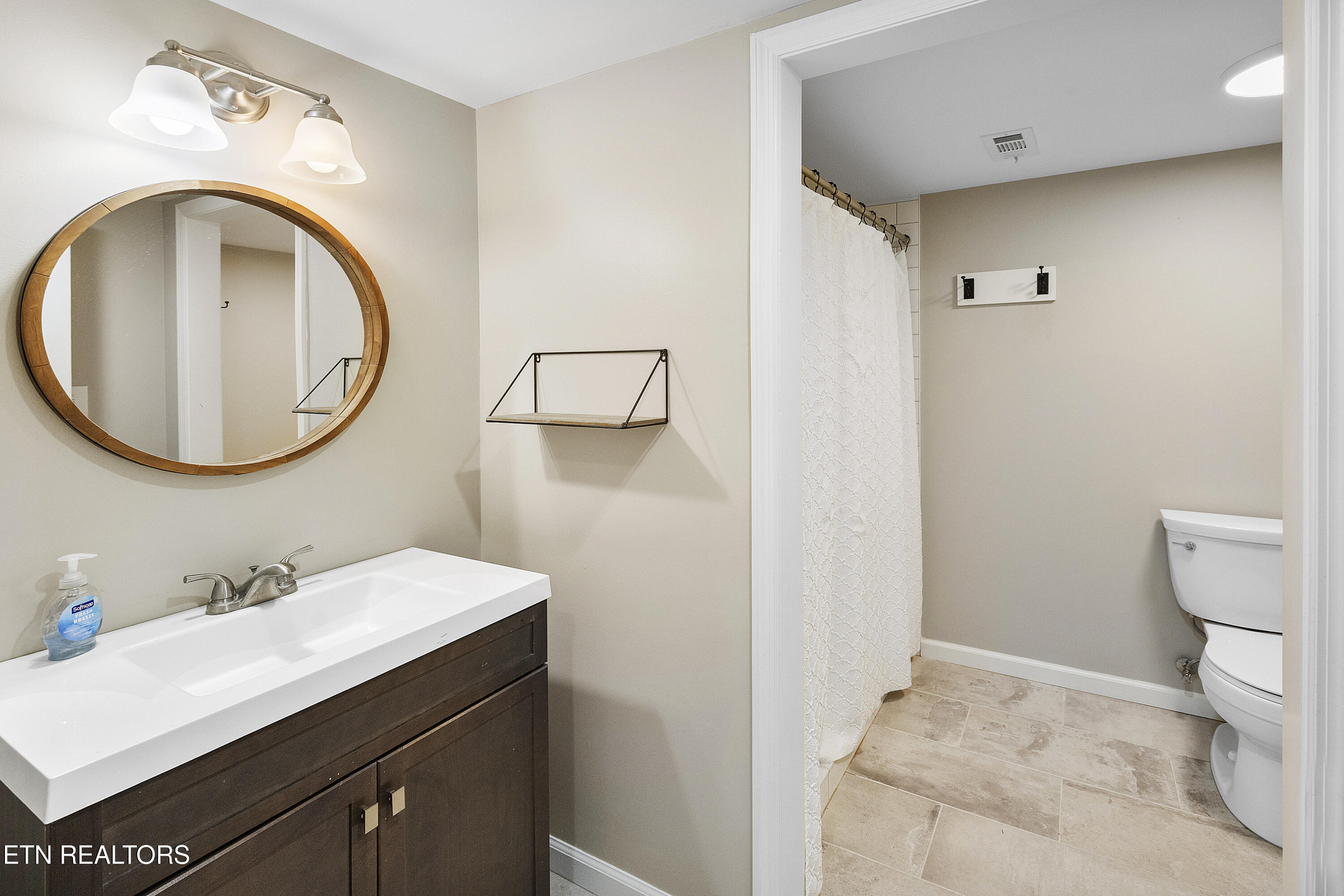 1503 Rudder Lane Knoxville, TN 37919 - Photo 28 of 34 28_Lower Level Bath