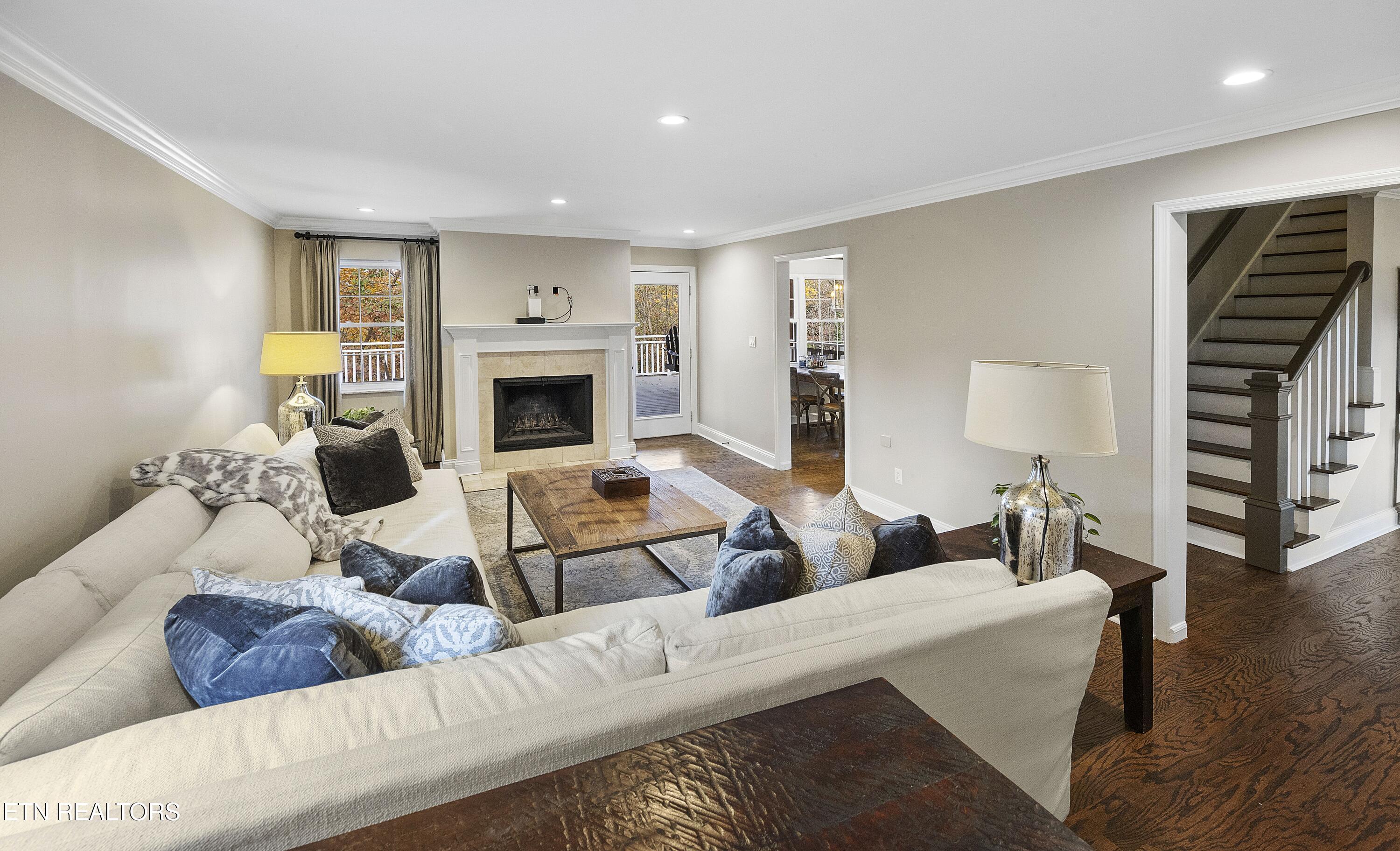 1503 Rudder Lane Knoxville, TN 37919 - Photo 8 of 34 8_Living Room