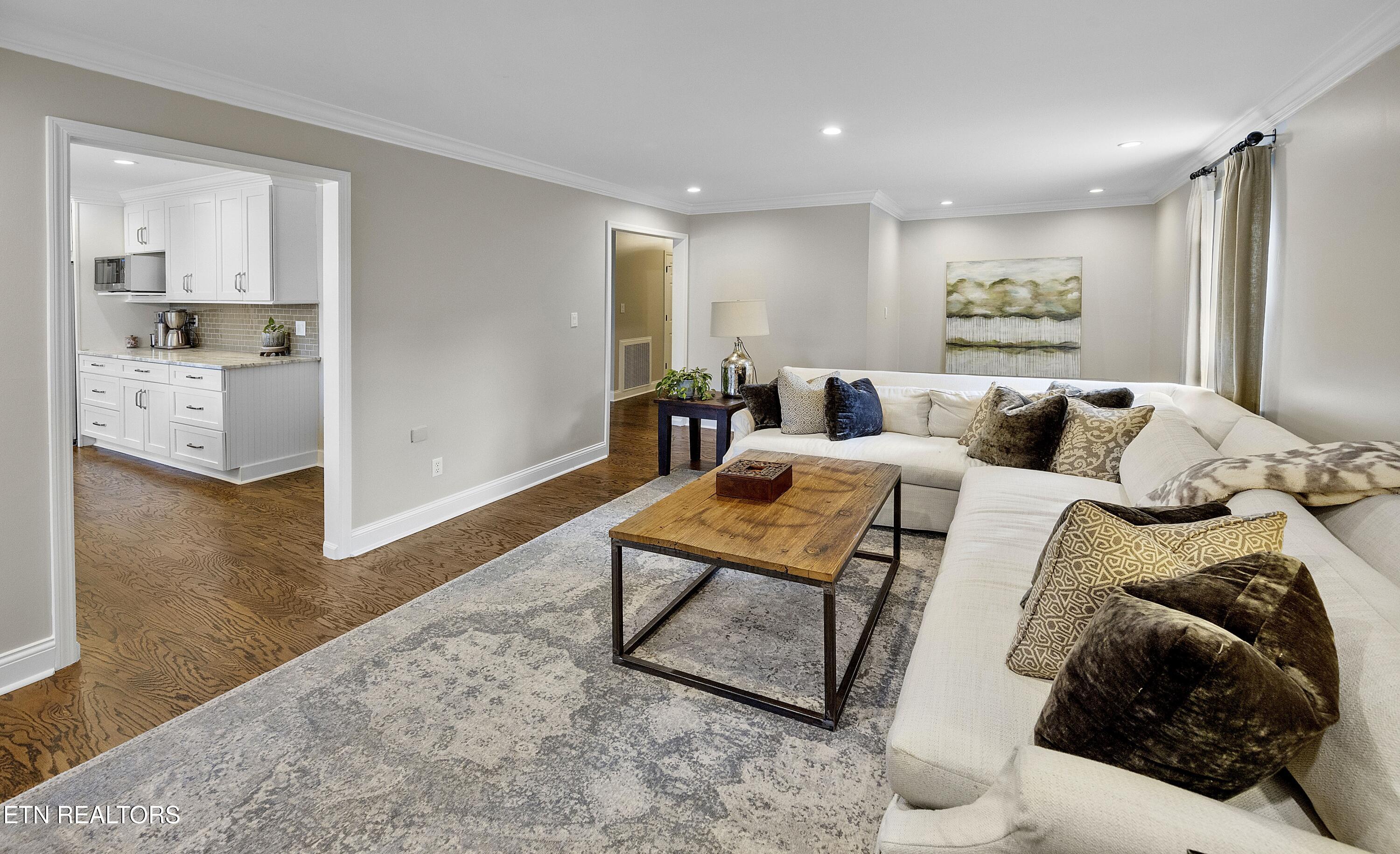 1503 Rudder Lane Knoxville, TN 37919 - Photo 9 of 34 9_Living Room