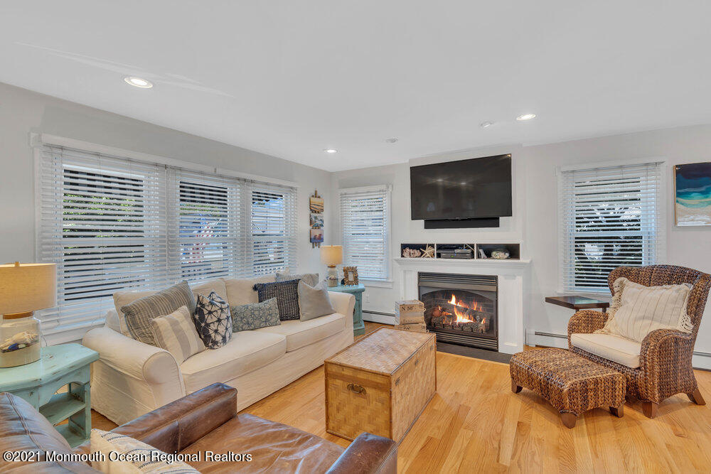 220 13th Avenue Belmar, NJ 07719 - Photo 9 of 44 021_dsc07492