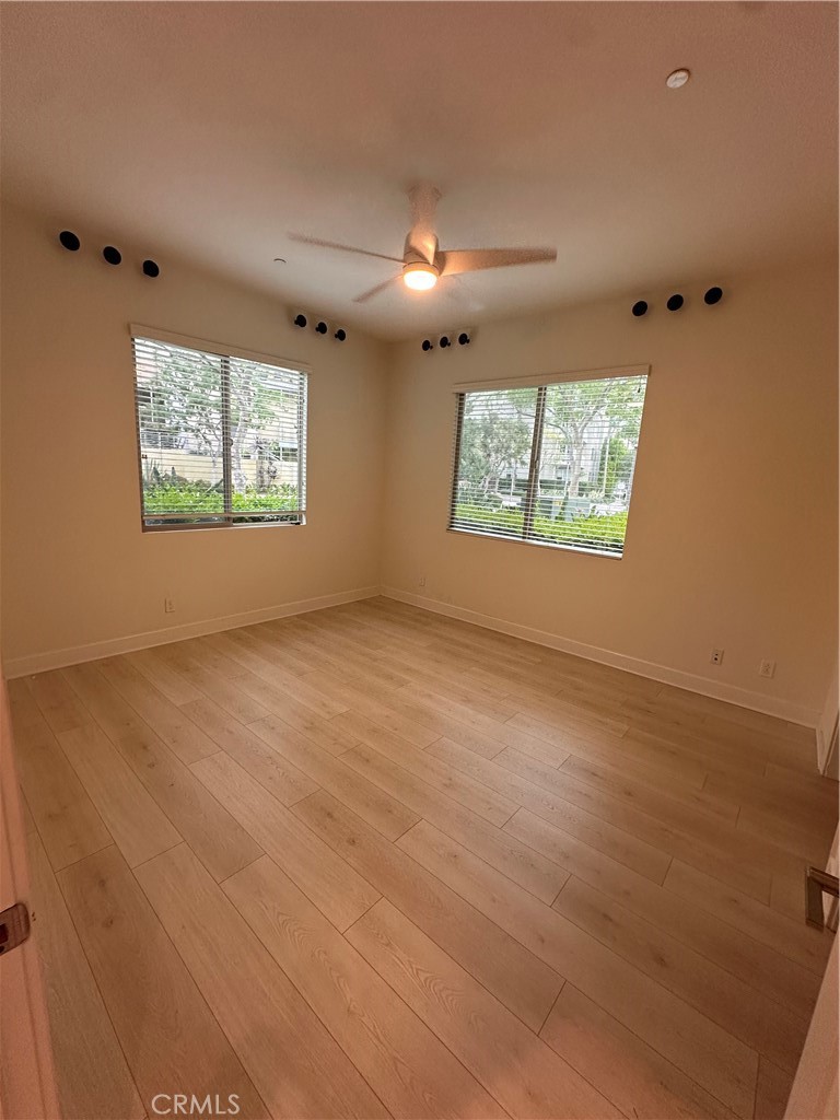 27 Soho Irvine, CA 92612 - Photo 32 of 69 an empty room with windows