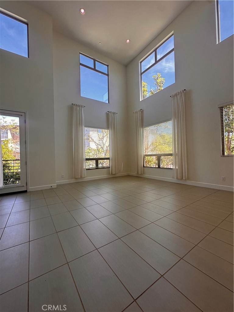 27 Soho Irvine, CA 92612 - Photo 4 of 69 a view of an empty room and window