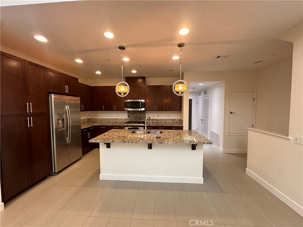27 Soho Irvine, CA 92612 - Photo 8 of 69