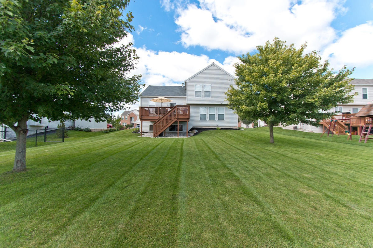 8580 Haystack Southeast Caledonia, MI 49316 - Photo 5 of 27 Large back yard