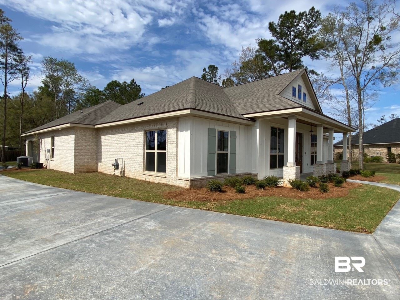 8777 Rosedown Lane Daphne, AL 36526 - Photo 2 of 25 Side View of Home