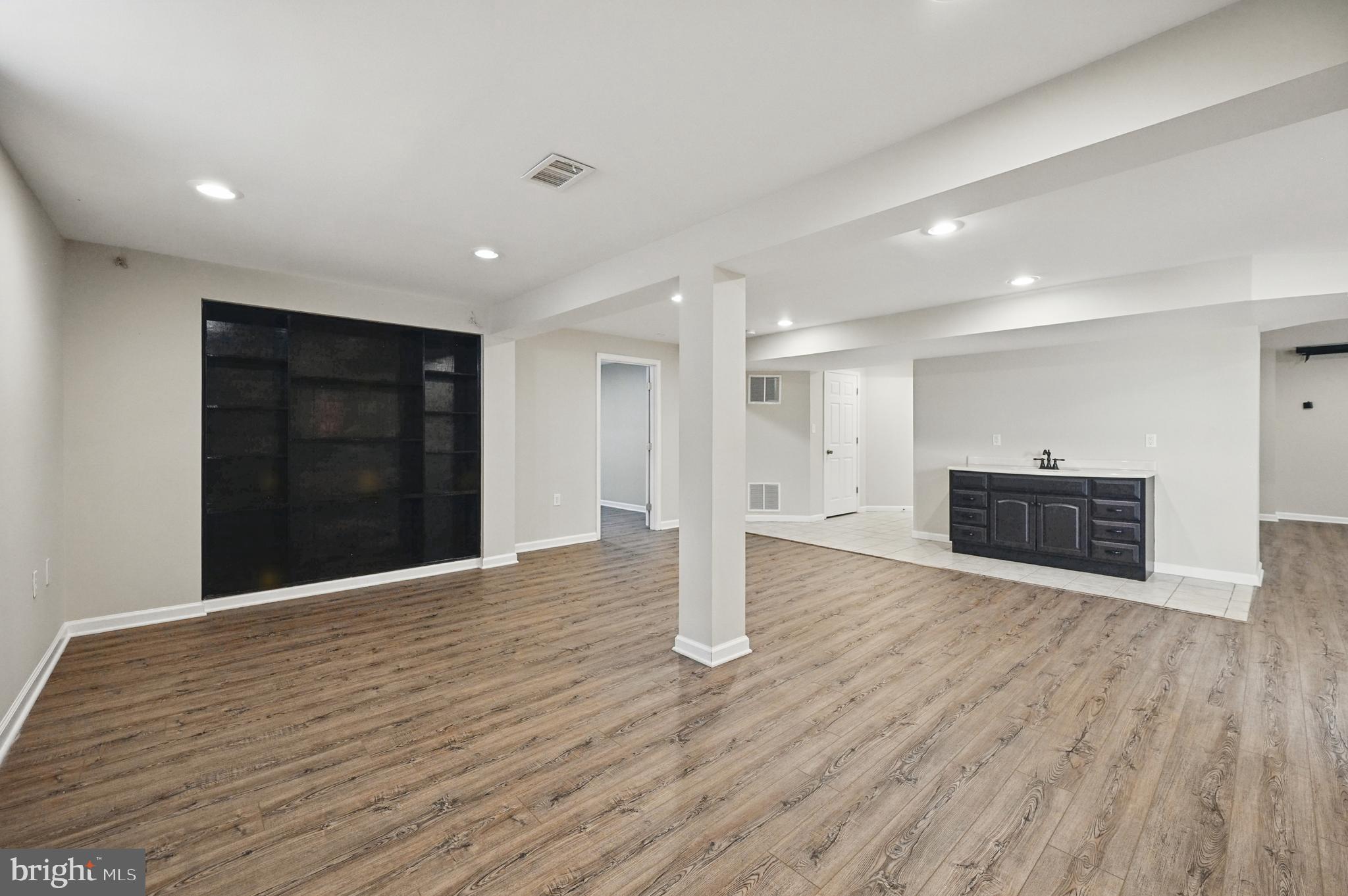 10861 Hunter Gate Way Reston, VA 20194 - Photo 54 of 79 Built In Bookcase