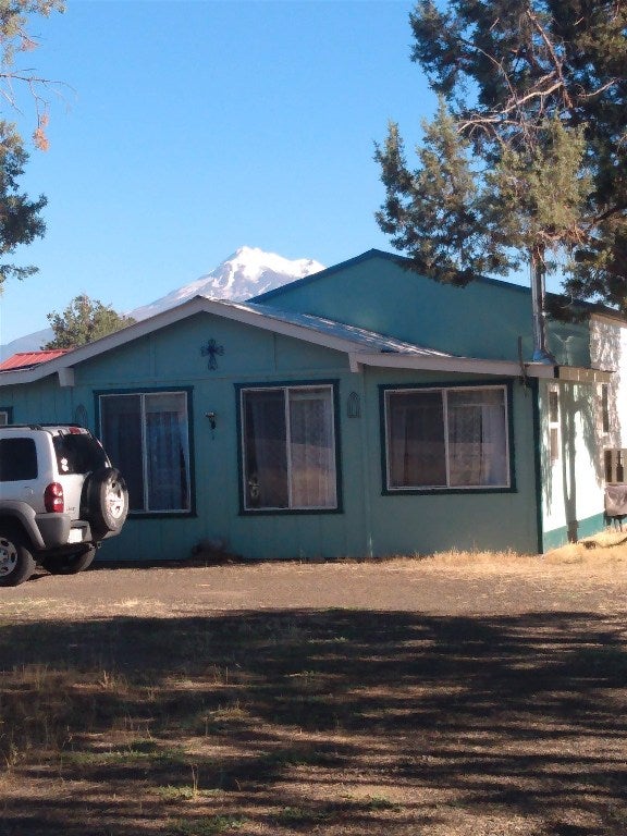 10830 Hart Road Montague, CA 96064 - Photo 4 of 39 Gallery Image 4