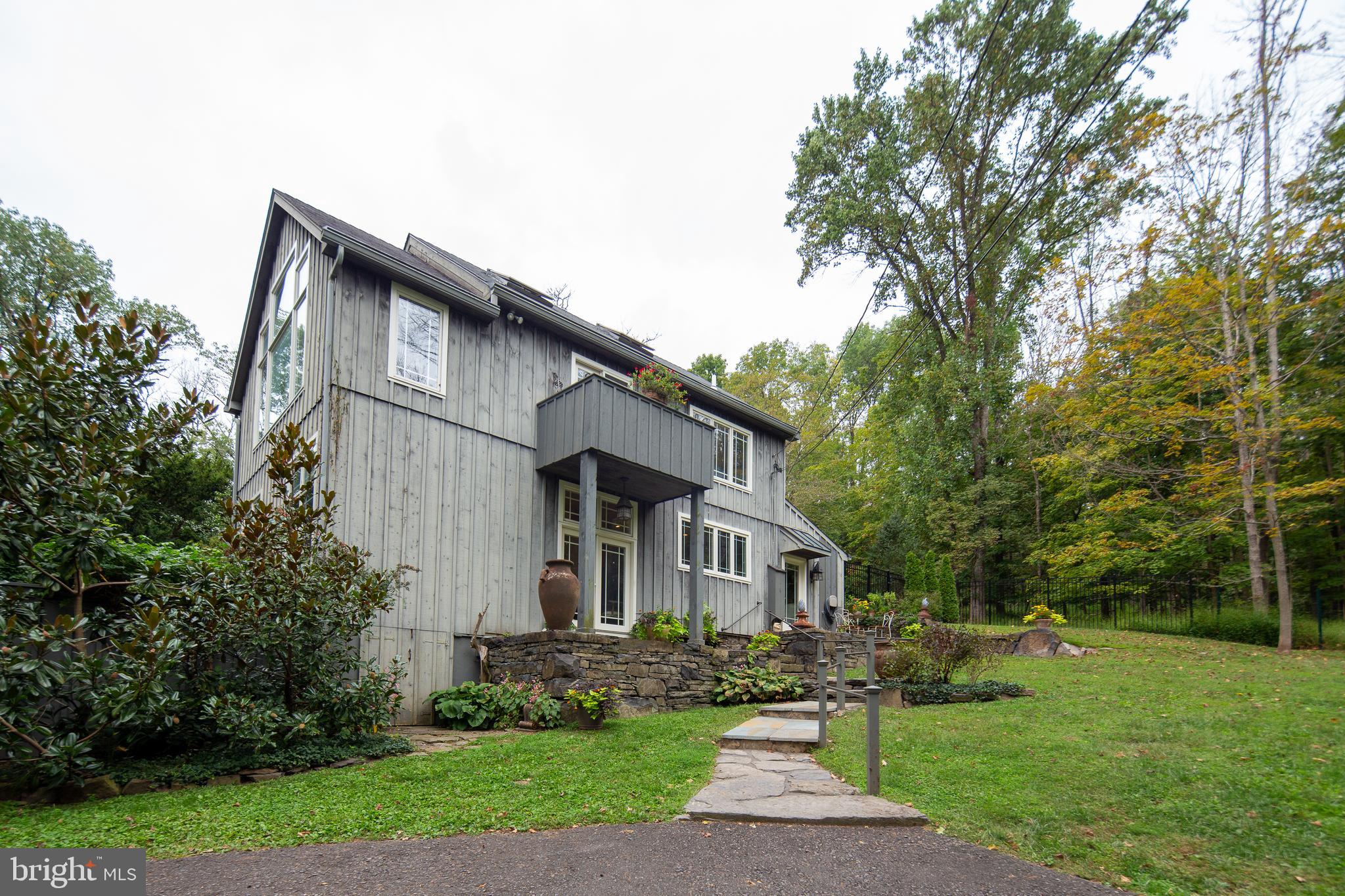 45 River Rd Point Pipersville, PA 18947 - Photo 2 of 28