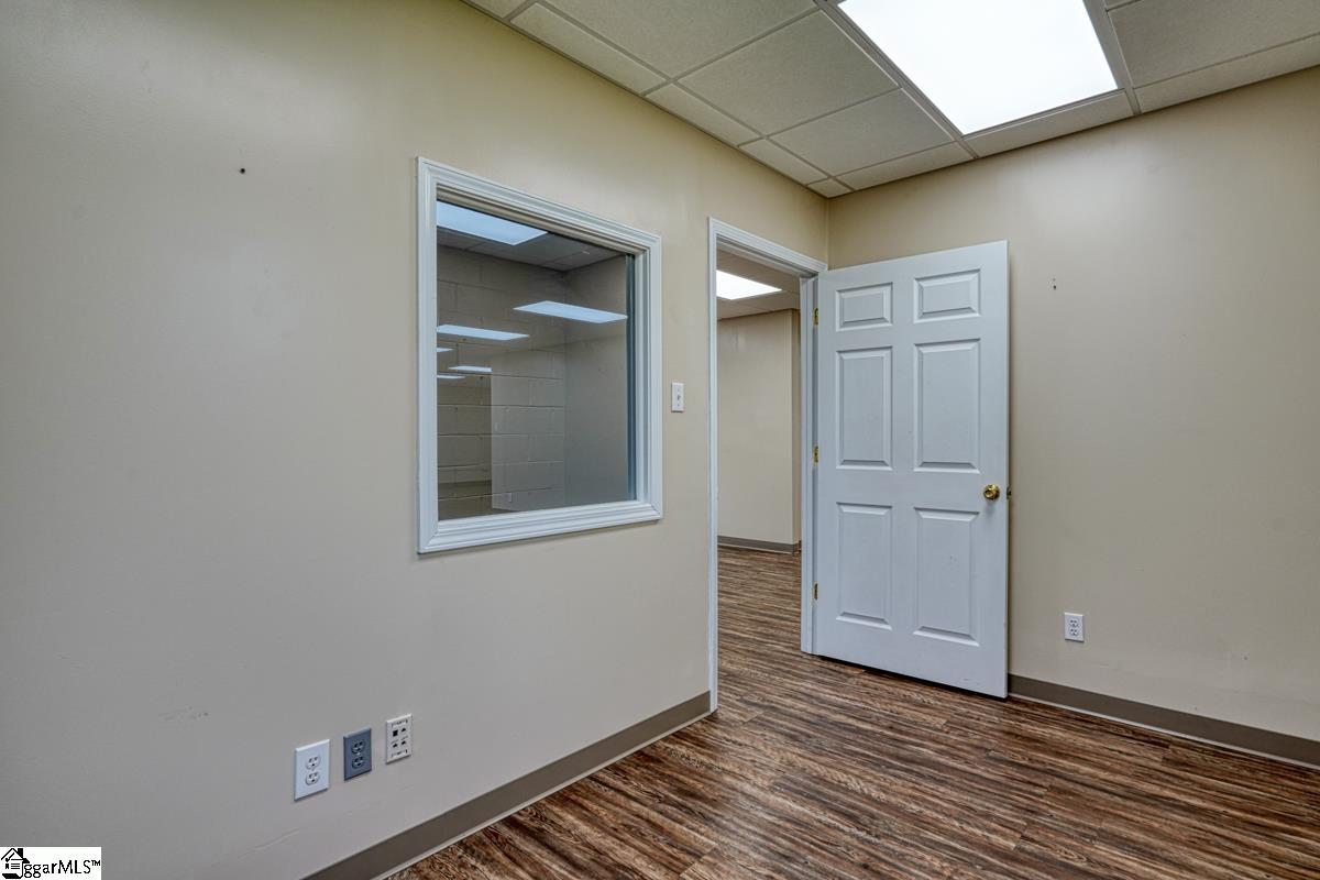 2270 Old Furnace Road Boiling Springs, SC 29316 - Photo 4 of 36 Gallery Image 4