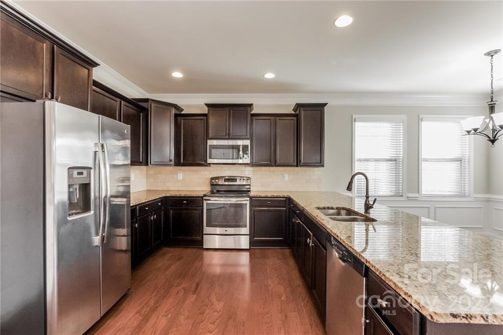 7409 Hamilton Bridge Road Charlotte, NC 28278 - Photo 8 of 15 Gallery Image 8