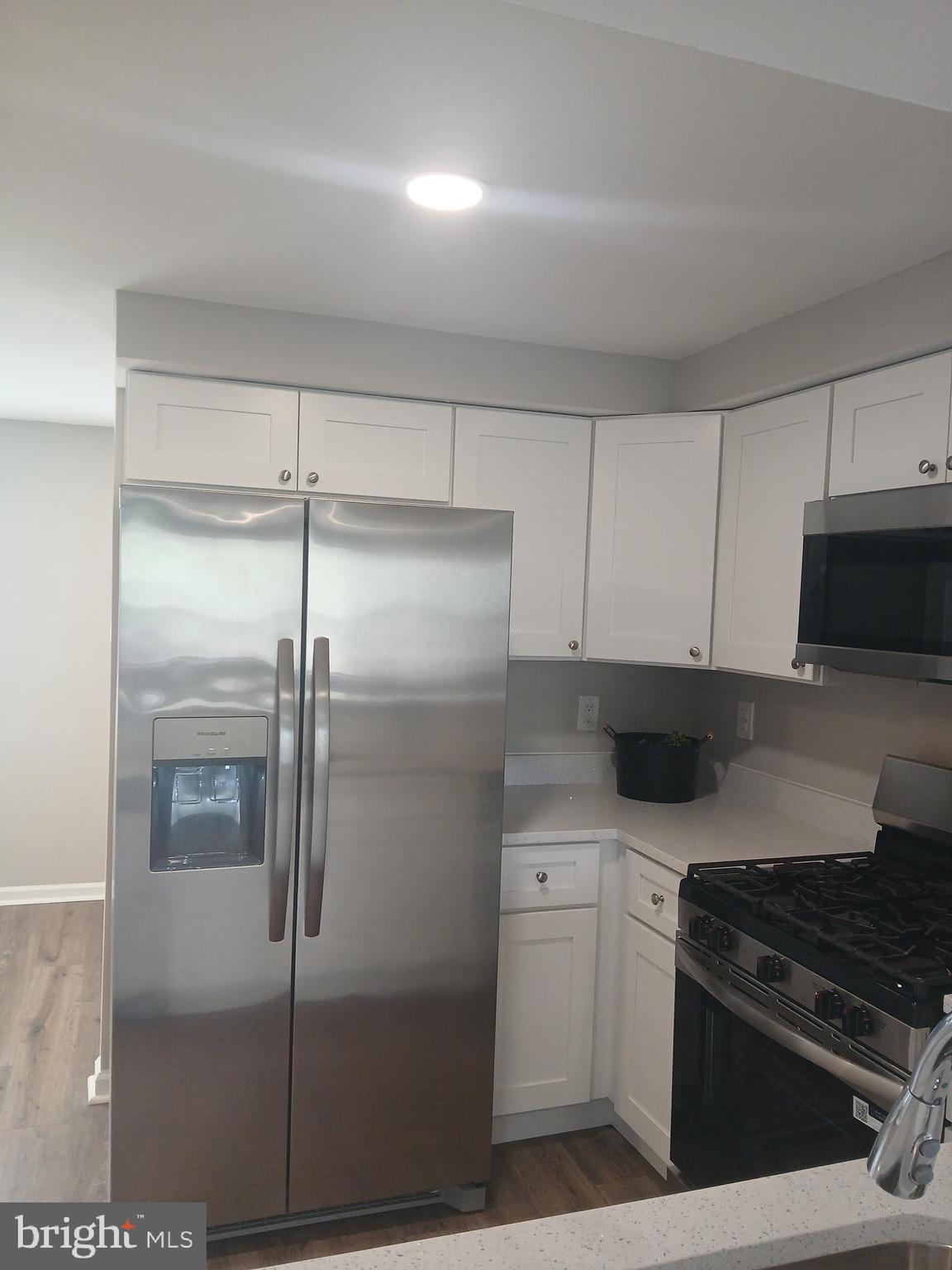 2908 Mallview Road Baltimore, MD 21230 - Photo 6 of 17 Kitchen