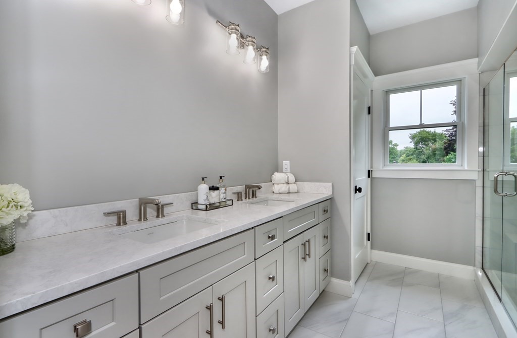 17 Tufts Road, Unit 17 Winchester, MA 01890 - Photo 19 of 42 Gallery Image 19